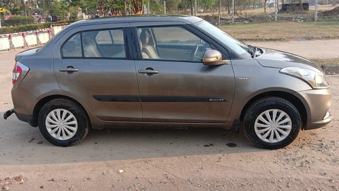 
								Maruti Swift-Dzire VXI full									