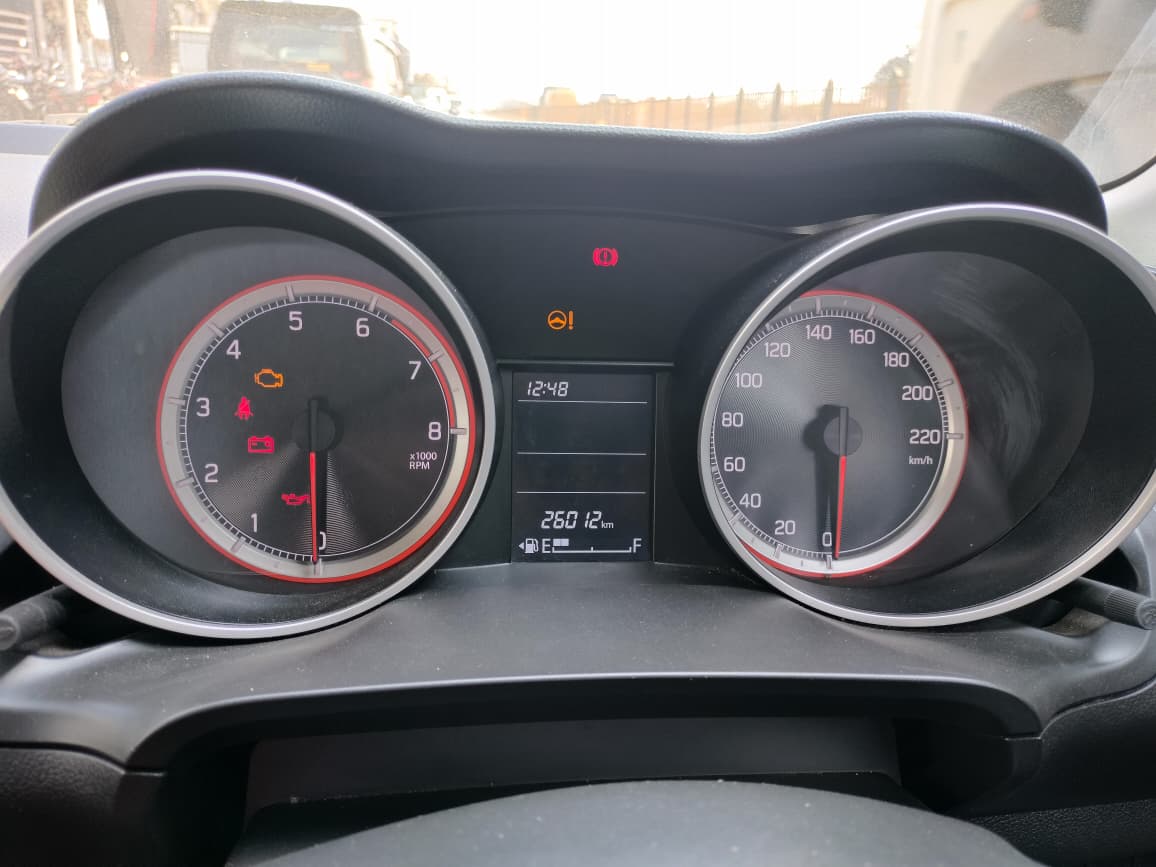 
								Maruti Swift-VXI full									