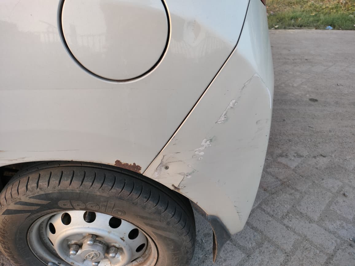 
								Hyundai EON full									