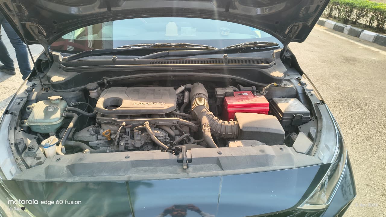 
								Hyundai i20 Sportz full									