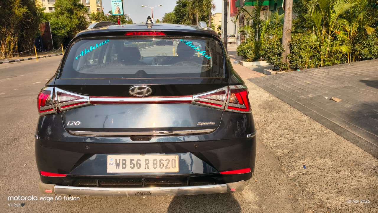 
								Hyundai i20 Sportz full									