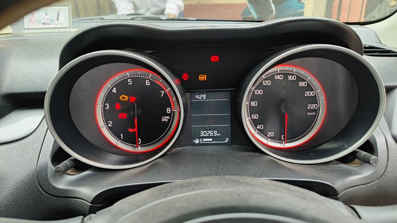 
								Maruti Swift-VXI full									