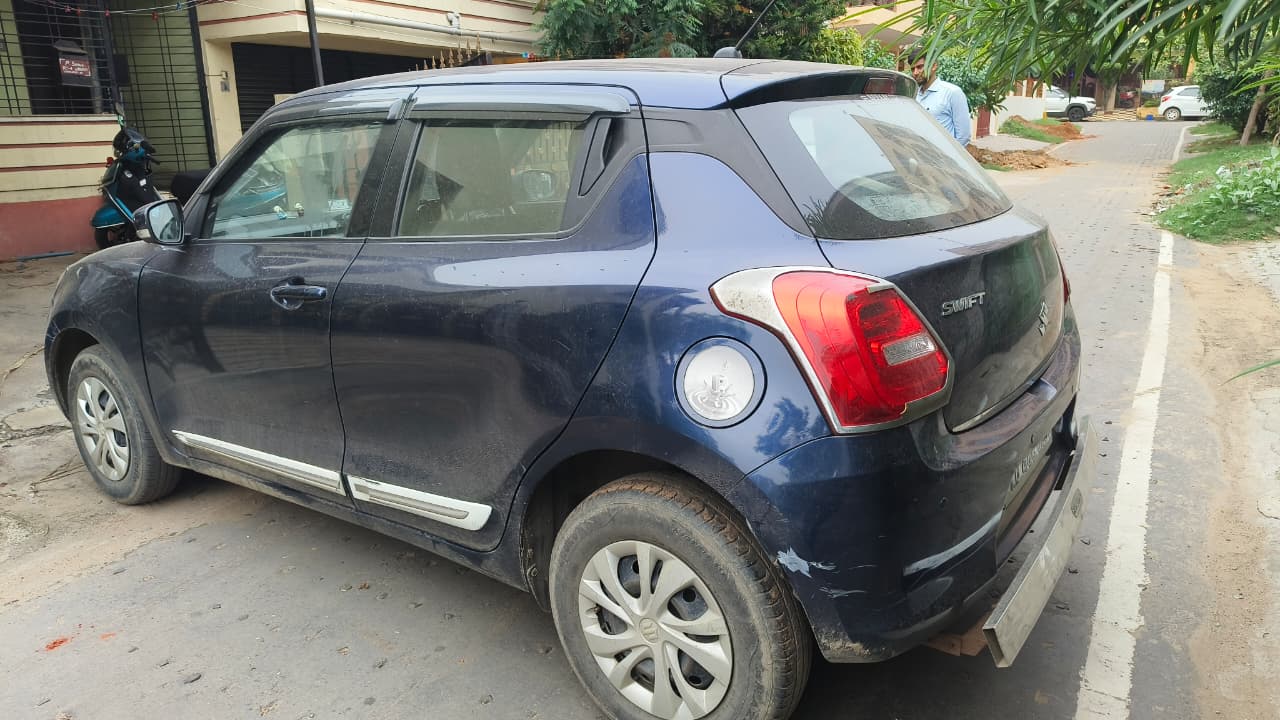 
								Maruti Swift-VXI full									