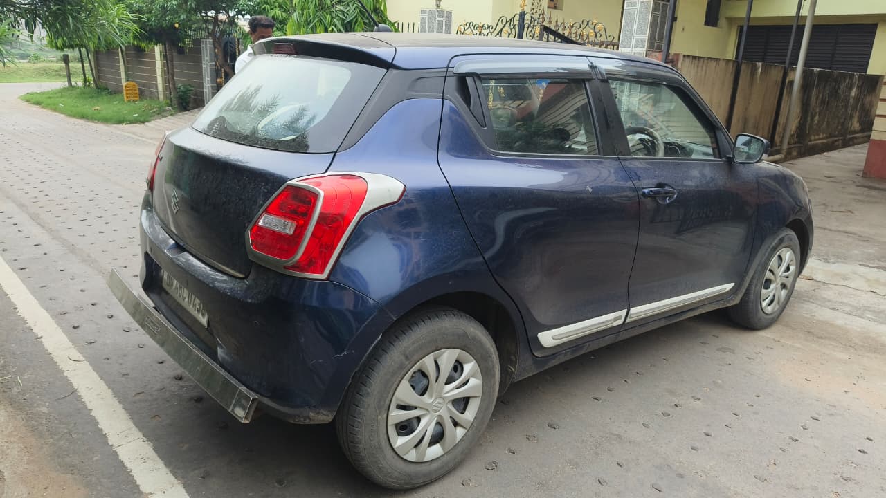 
								Maruti Swift-VXI full									