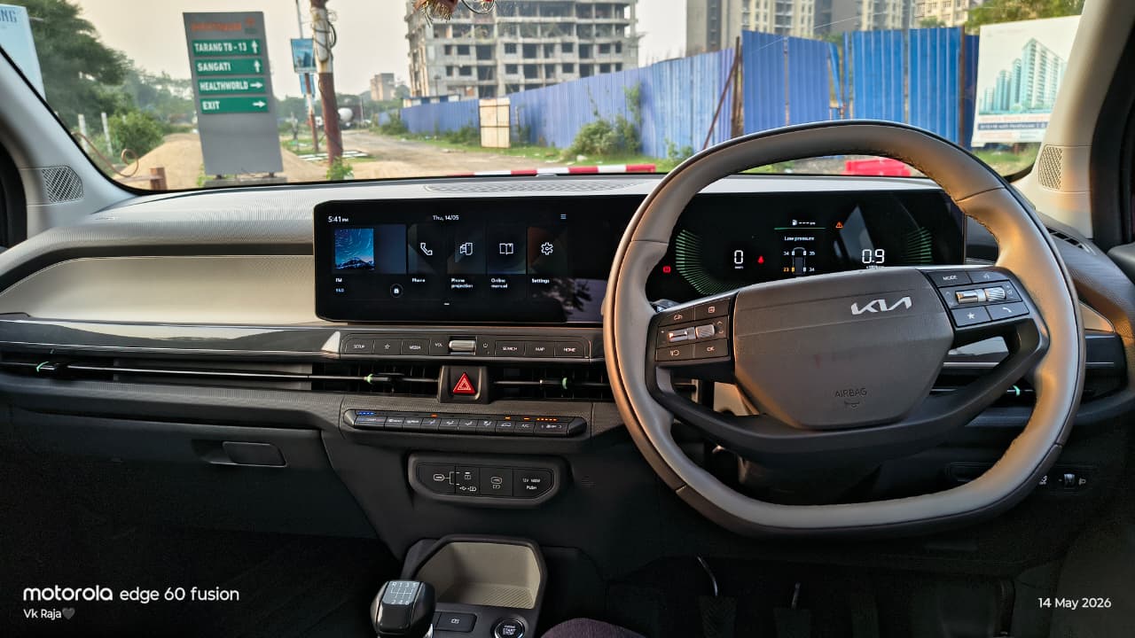 
								Kia Syros G1.0t 6mt Htx full									