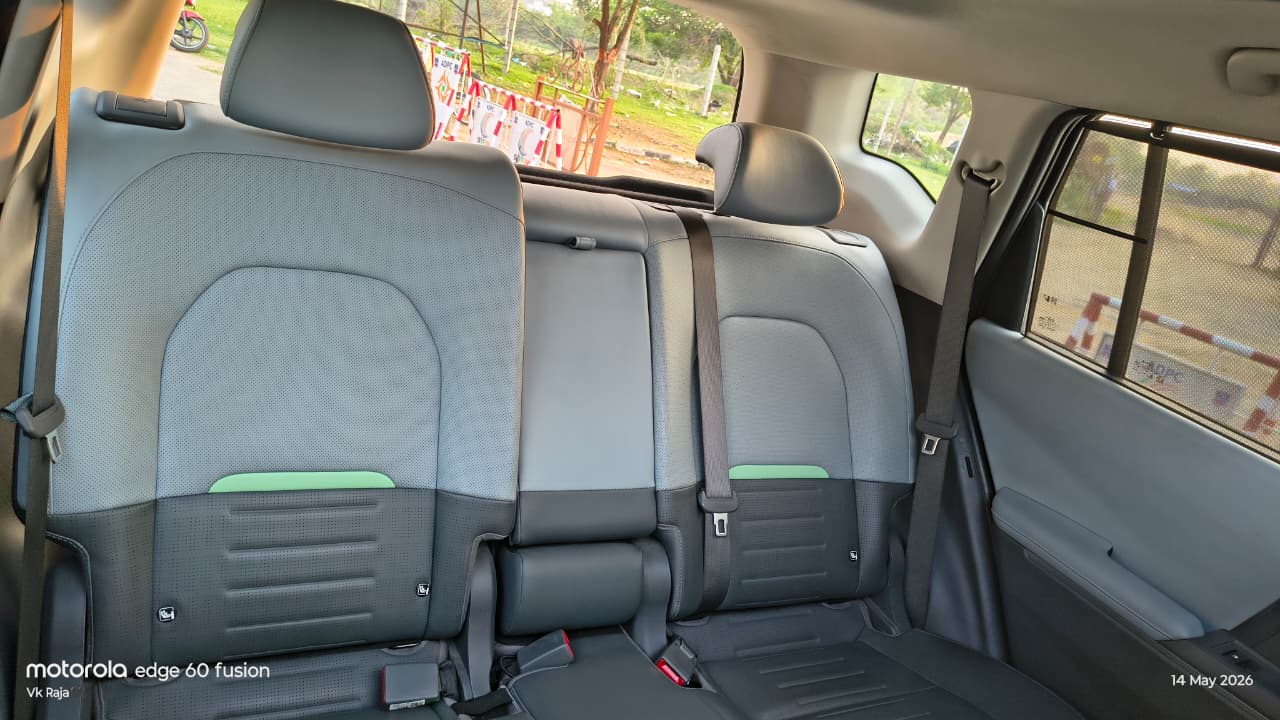 
								Kia Syros G1.0t 6mt Htx full									