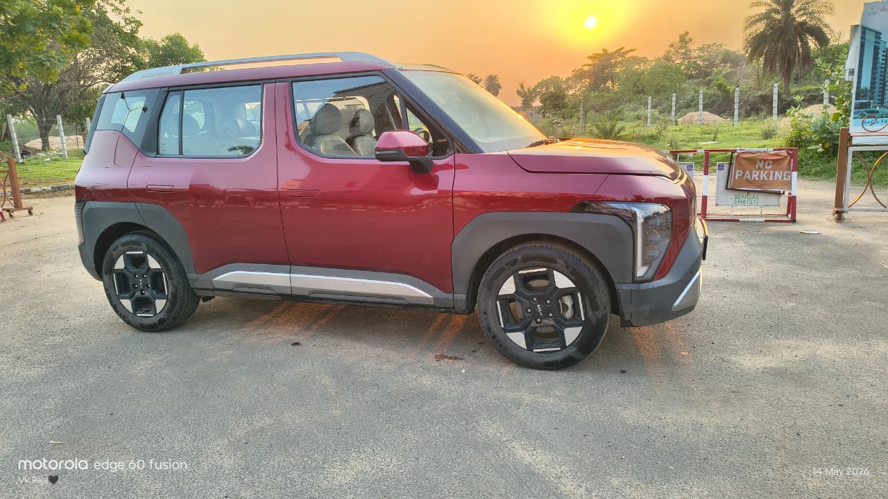 
								Kia Syros G1.0t 6mt Htx full									