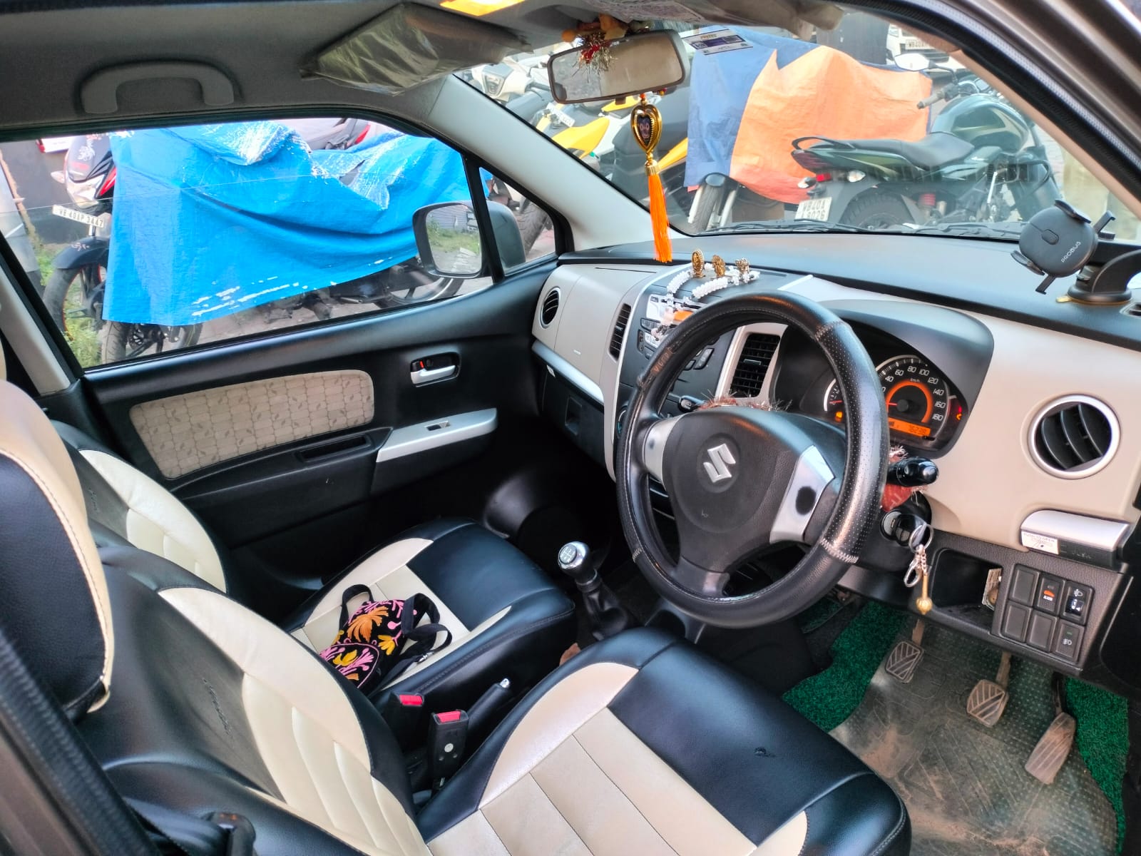 
								Maruti WAGON-R VXI full									