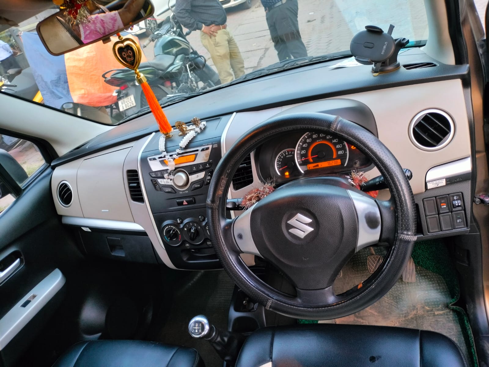 
								Maruti WAGON-R VXI full									
