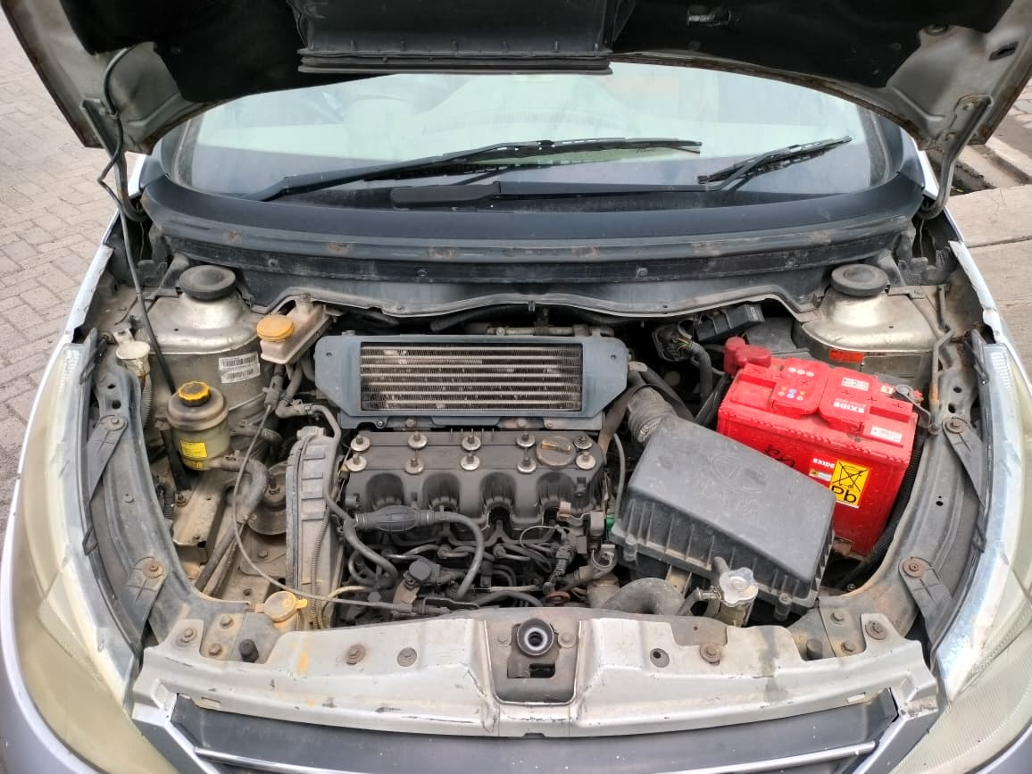 
								Tata Indica Vista full									