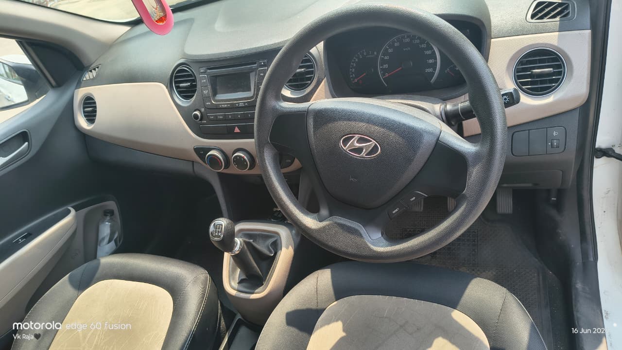 
								Hyundai Grand i10 Sportz full									