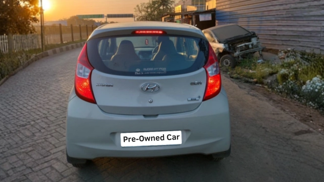 
								Hyundai EON full									
