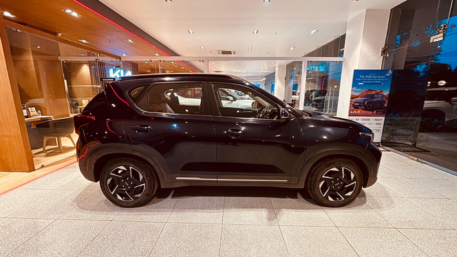 
								Kia Sonet D1.5 6mt Htx full									