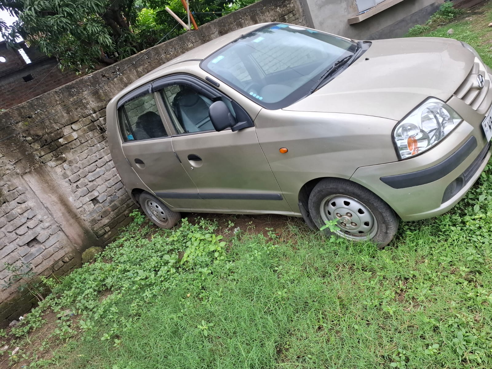 
								Hyundai Santro full									