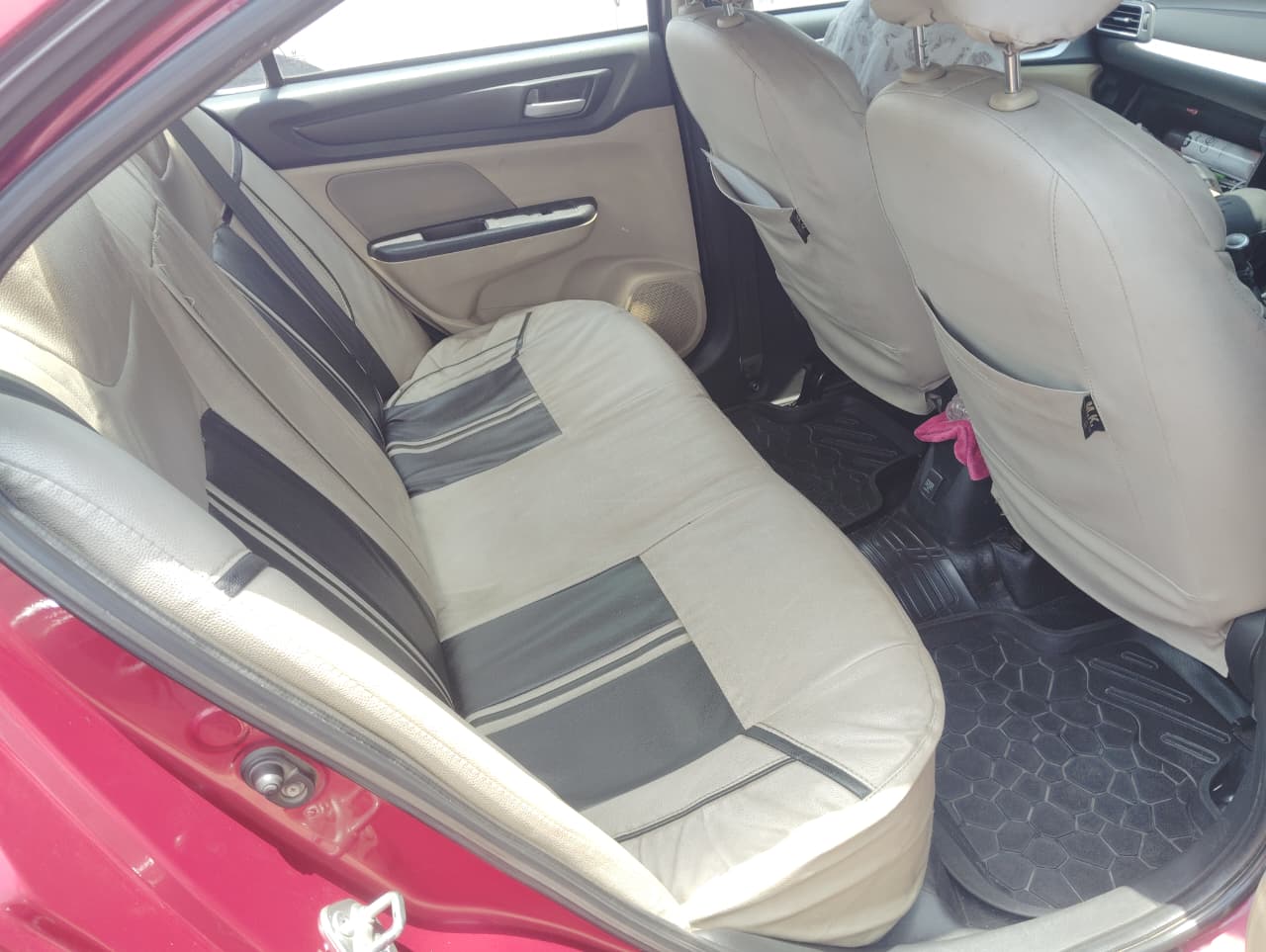 
								Honda Amaze full									