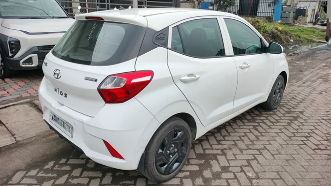 
								Hyundai Grand i10 NIOS full									