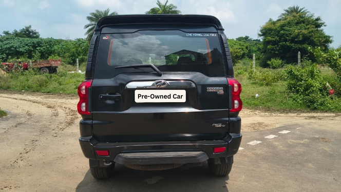 
								Mahindra Scorpio S11 full									