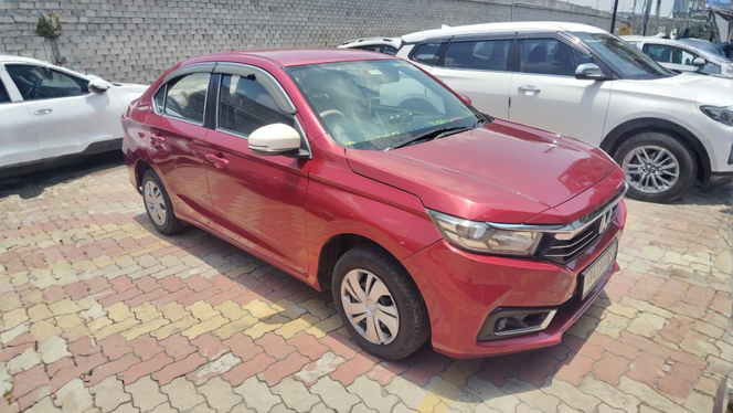 
								Honda Amaze full									