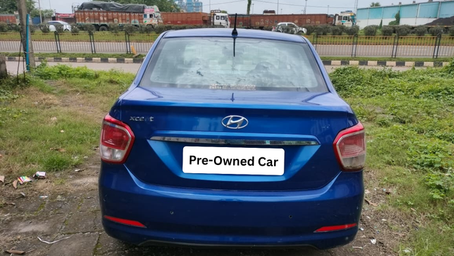 
								Hyundai Xcent CRDI full									