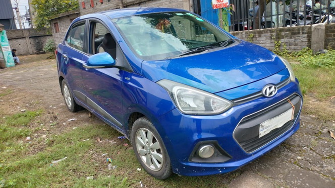 
								Hyundai Xcent CRDI full									