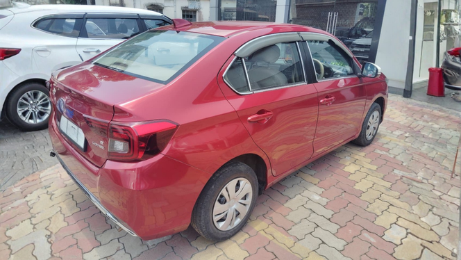
								Honda Amaze full									