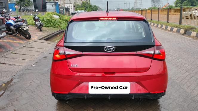 
								Hyundai i20 Magna full									