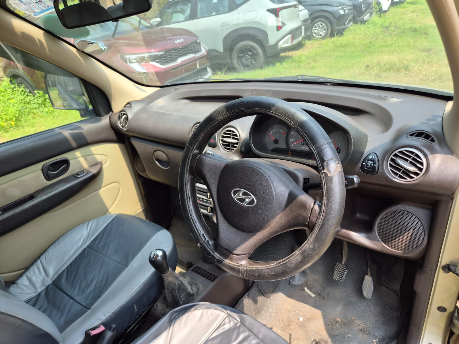 
								Hyundai Santro full									