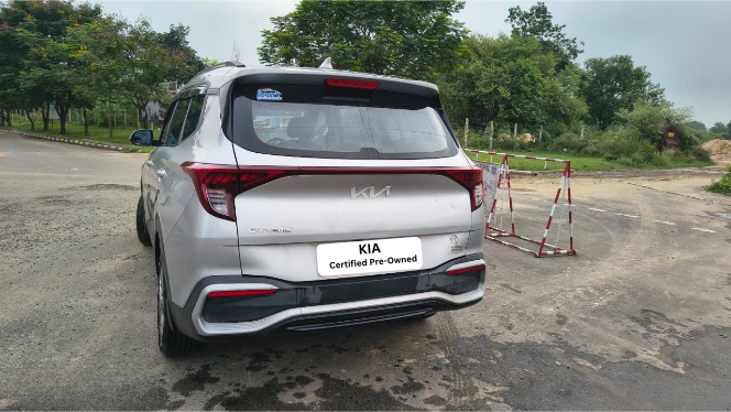 
								Kia Carens G1.5 6MT full									