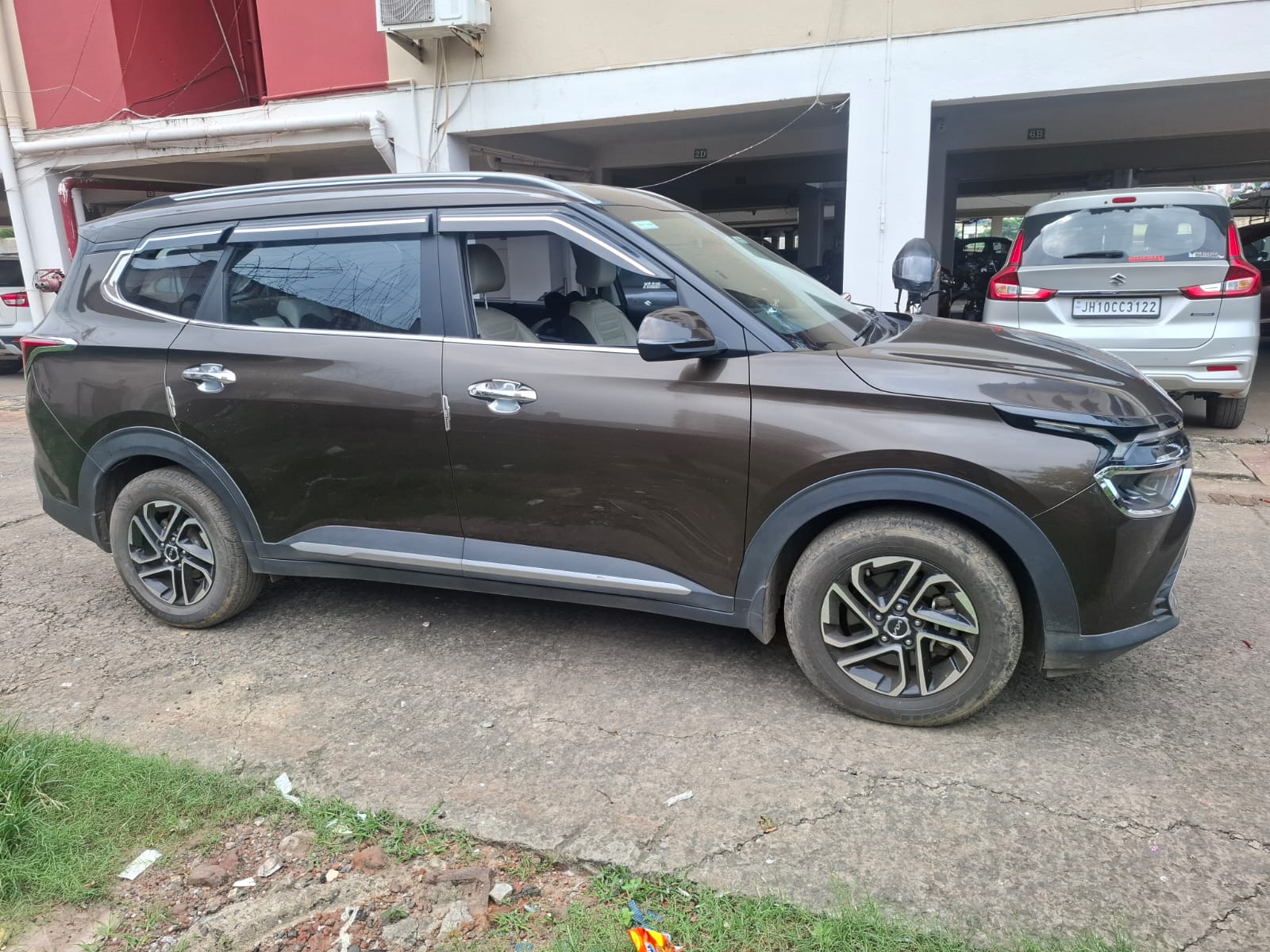 
								Kia Caren G1.5 6MT full									